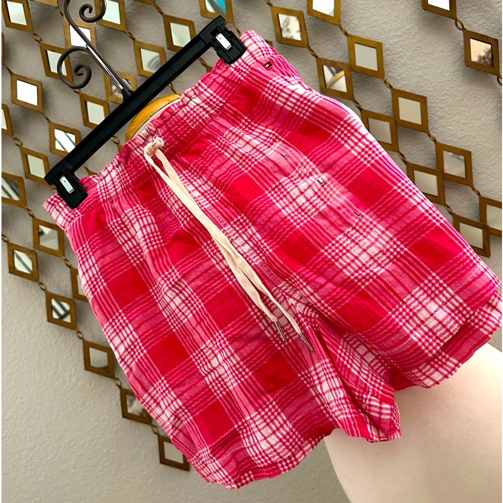 NWT With POCKETS. Cozy Tommy Hilfiger Shorts